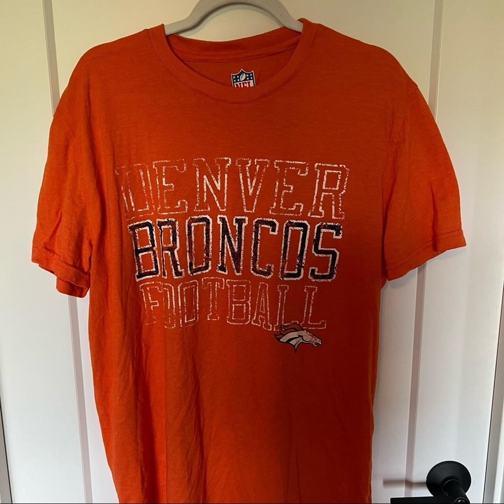 Denver Broncos T shirt